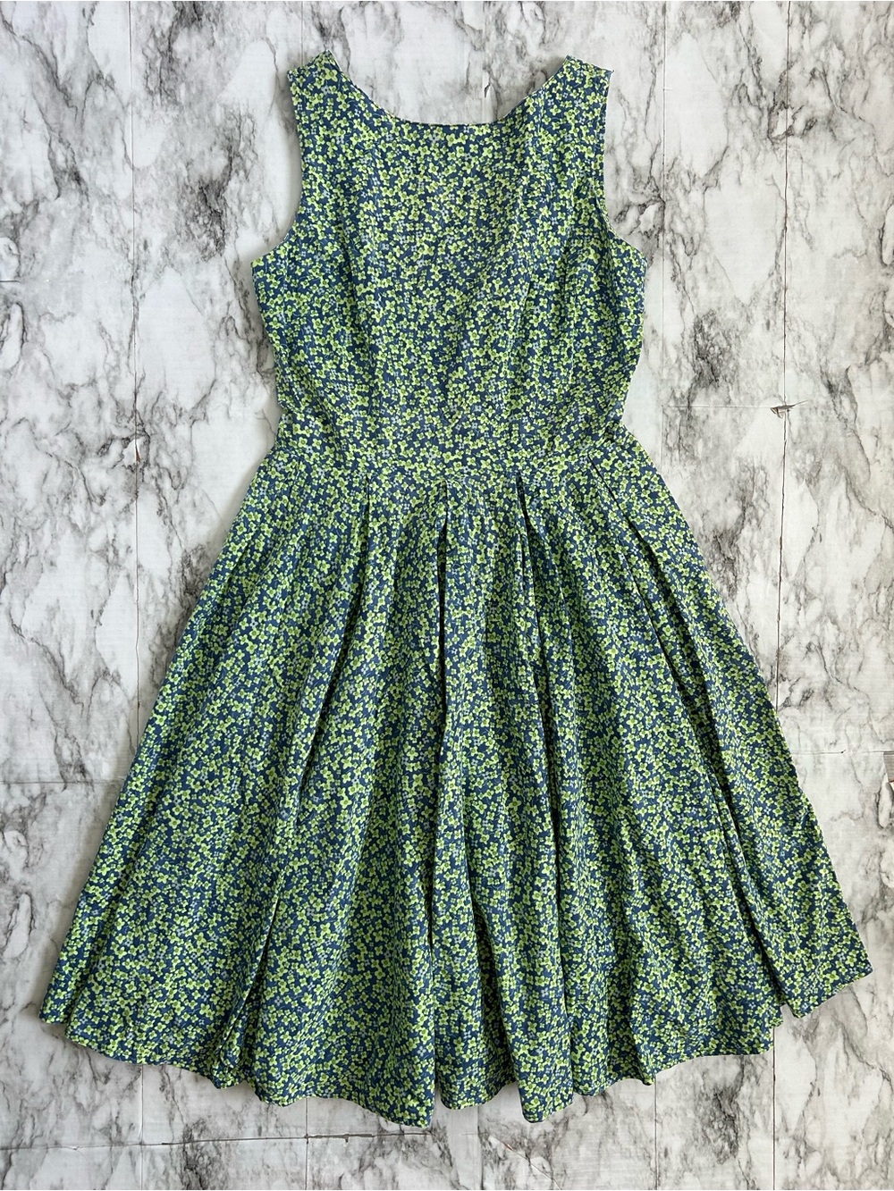 La Belle vintage 90s juniors size 7 made in USA 100% cotton ditsy floral print